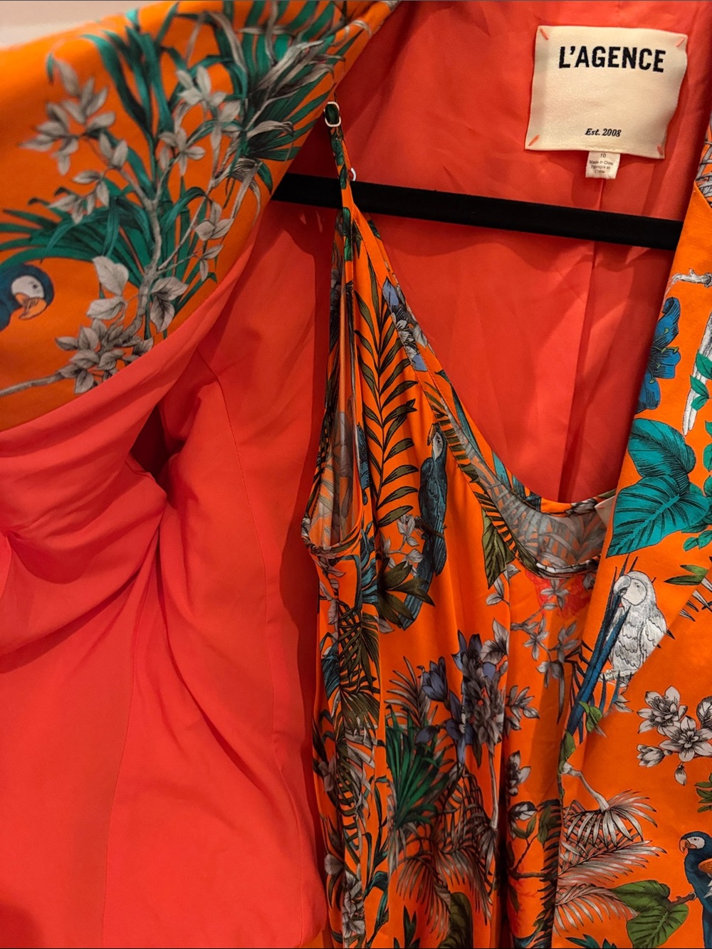 L'AGENCE Inez Orange Tropical Parrot Print Cropped Blazer - Picture 5 of 9